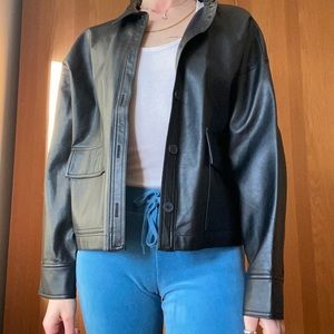 OAK AND FORT CROPPED LEATHER JACKET.